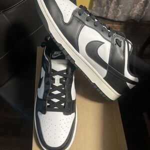 Nike Classic Pandas Black and White Low-Tops